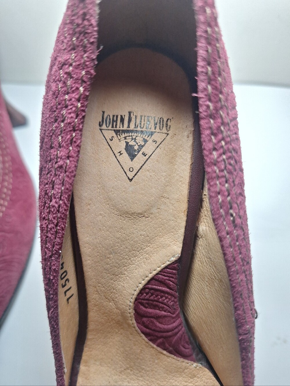 John Fluevog Paris Attentions Plum Baroque Suede Pumps 7.5 Rare Discontinued - Picture 8 of 10